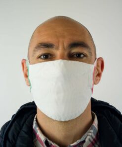 Mund- und Nasenmaske als Schutz während der Coronavirus-Pandemie